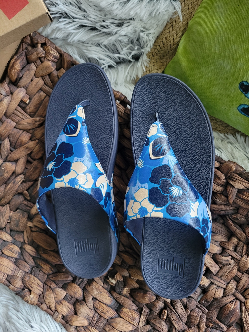 LULU Flowerz Leather Toe-Post Sandals